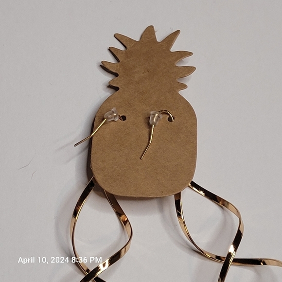 GOLD tone, French hook dangling, twisty earrings. NWOT. OS. - Picture 3 of 4